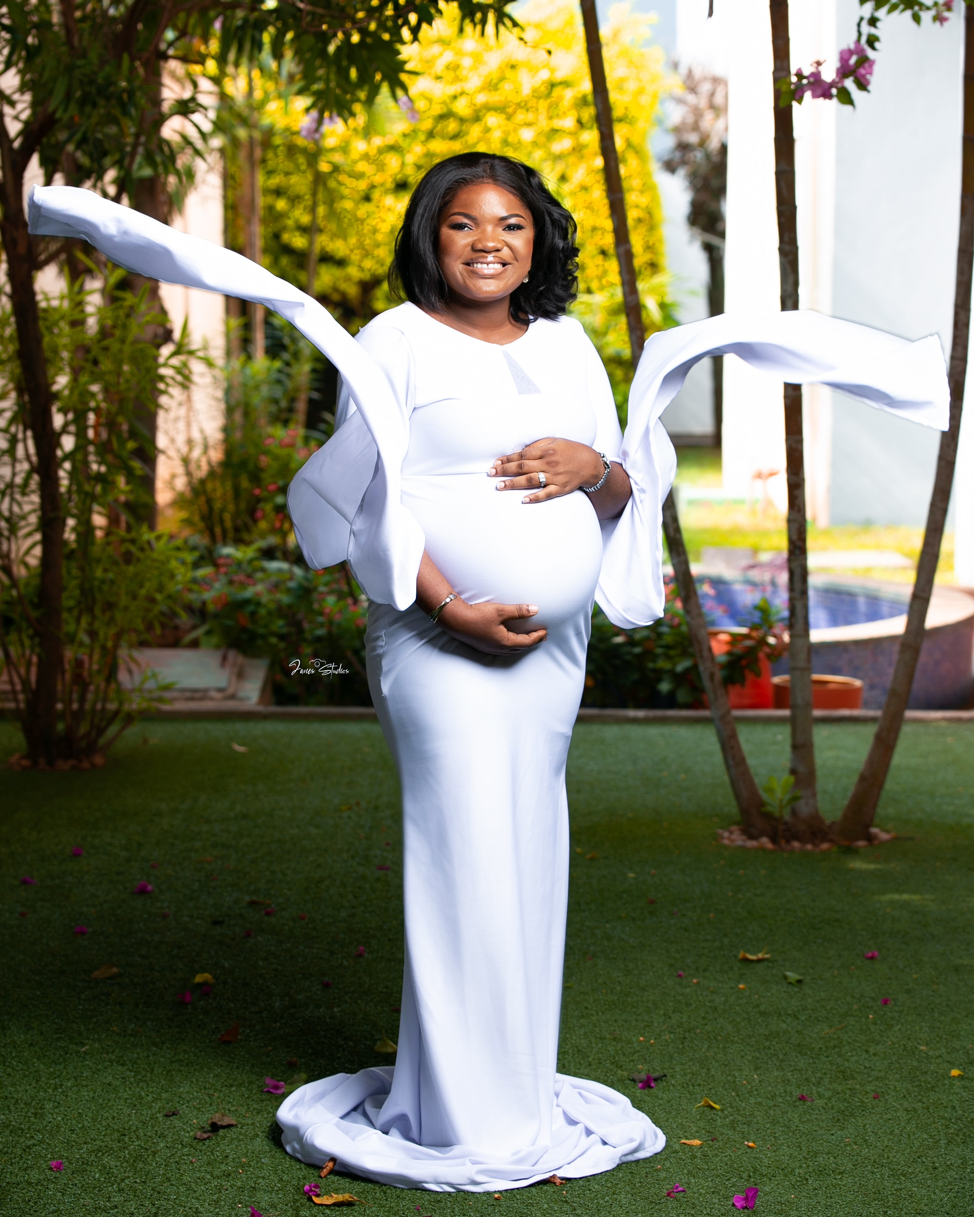 maternity photography by Javies Photography Studio