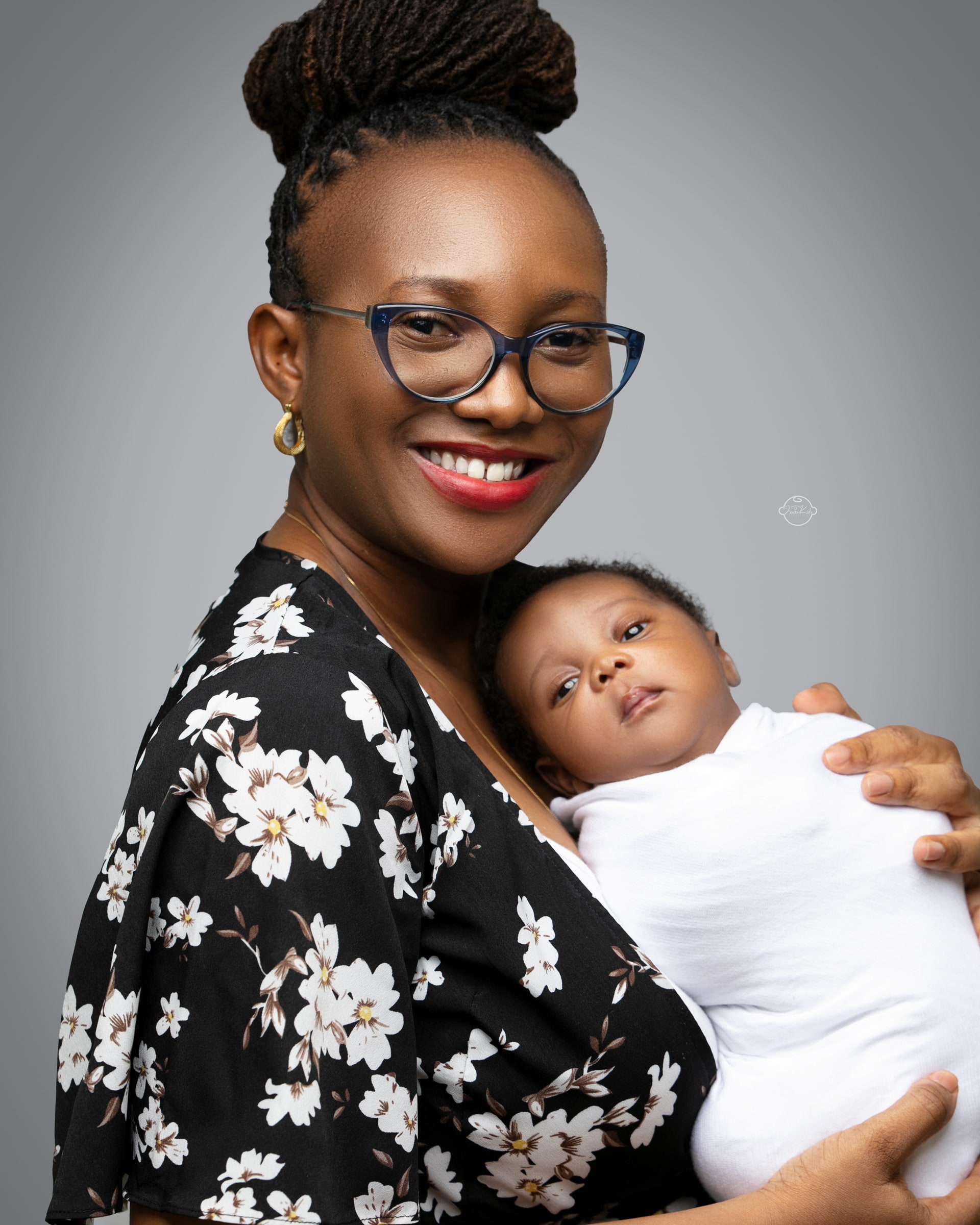 newborn photography by Javies Photography Studio
