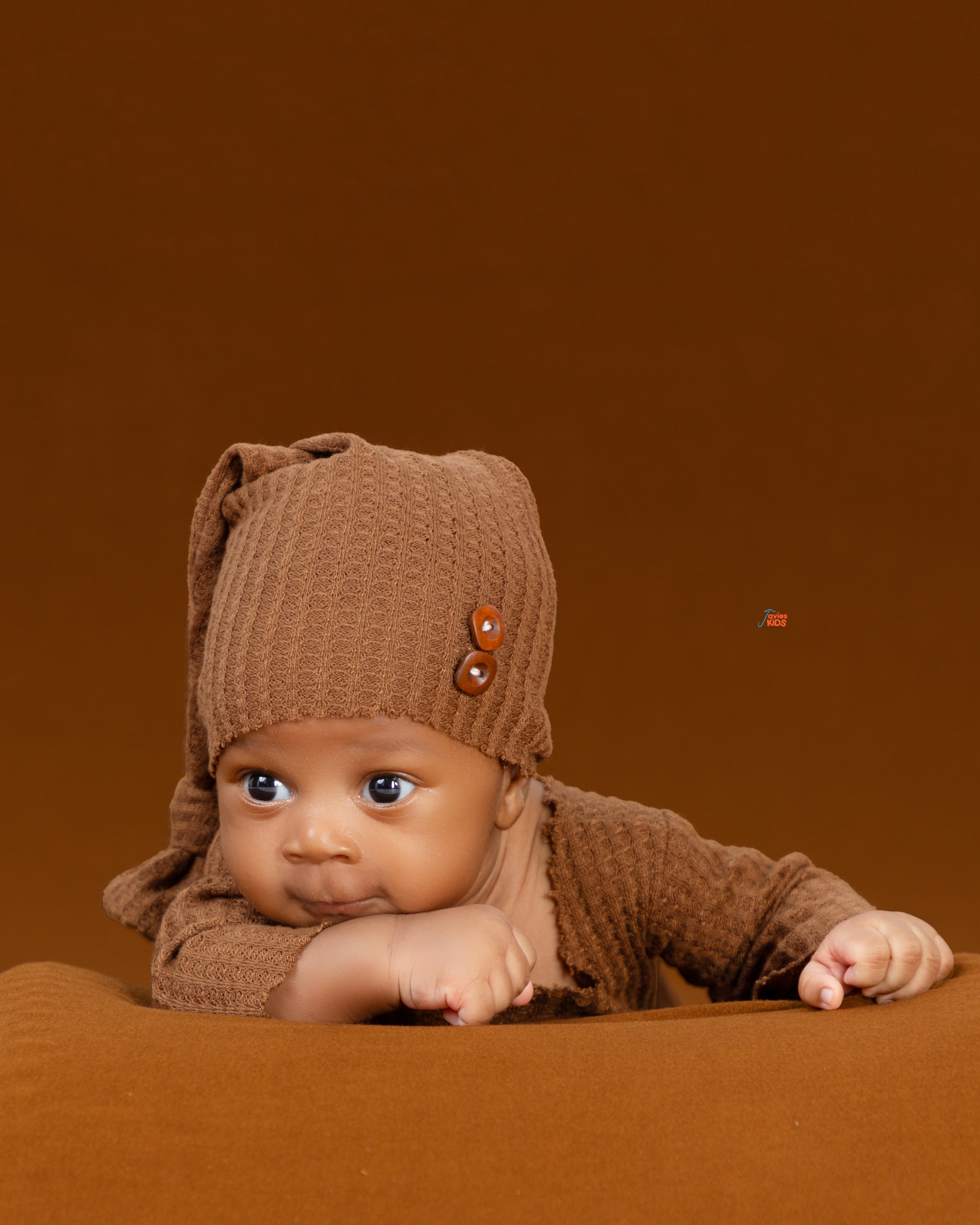 newborn photography by Javies Photography Studio
